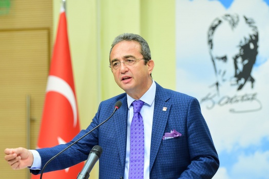 CHP'li Tezcan, Genel Merkezde bir basın toplantısı düzenledi 6