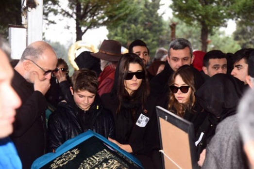 Hande Erçel: Annemi çok özlüyorum... 4