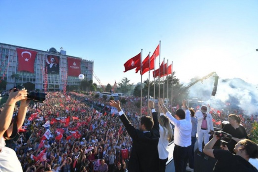 Bugün Türkiye'nin kalbinin attığı İBB'den muhteşem kareler 13