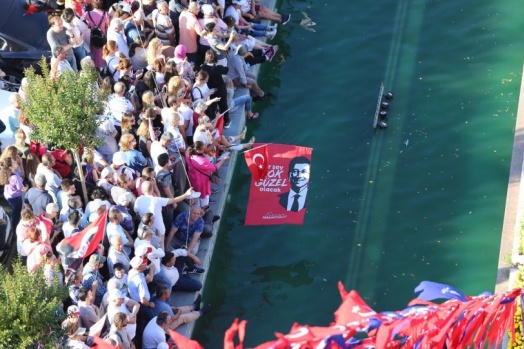 Bugün Türkiye'nin kalbinin attığı İBB'den muhteşem kareler 14