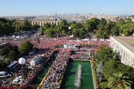 Bugün Türkiye'nin kalbinin attığı İBB'den muhteşem kareler 17