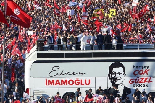 Bugün Türkiye'nin kalbinin attığı İBB'den muhteşem kareler 5