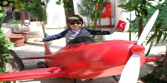 Minikler Oyuncak Müzesi'ne akın etti