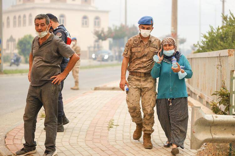 Alevler içinde kalan Manavgat'tan yürek burkan kareler... 11