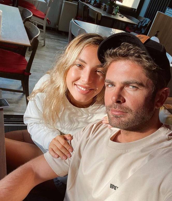 Survivor'da elenen Sude Burcu şortlu pozlarıyla gündeme geldi... Alevli emoji! 2
