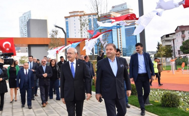 Kılıçdaroğlu'ndan Cumhuriyet Parkı'na ziyaret