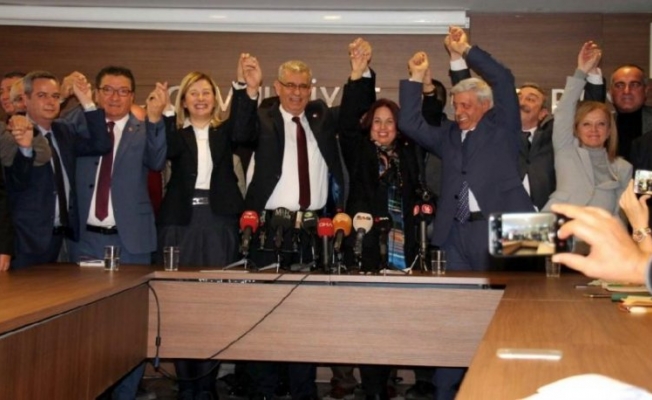 CHP, Bursa’daki belediye başkan adaylarını tanıttı
