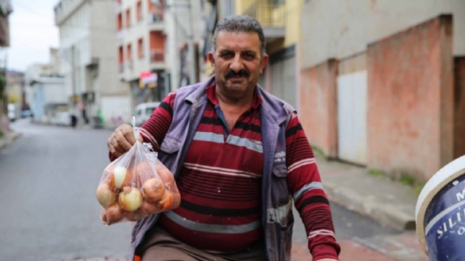 Buca’da bedava soğan