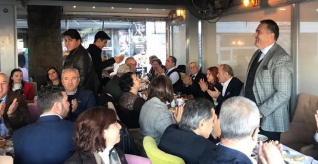 İzmir'de STK temsilclerinden Aydın Özcan'a destek