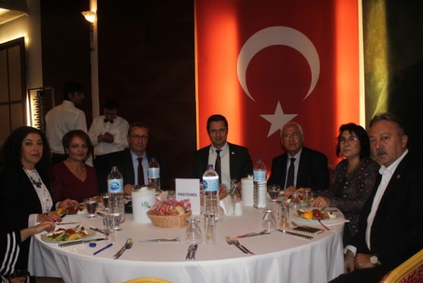 CHP Karabağlar'dan birlik beraberlik buluşması