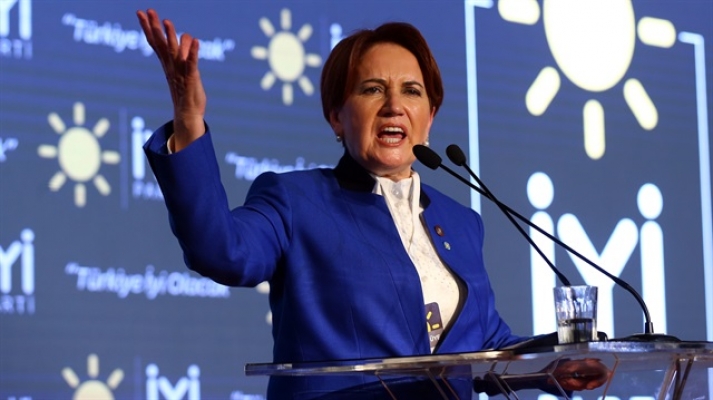 Başörtüsü tartışmasına Akşener de dahil oldu
