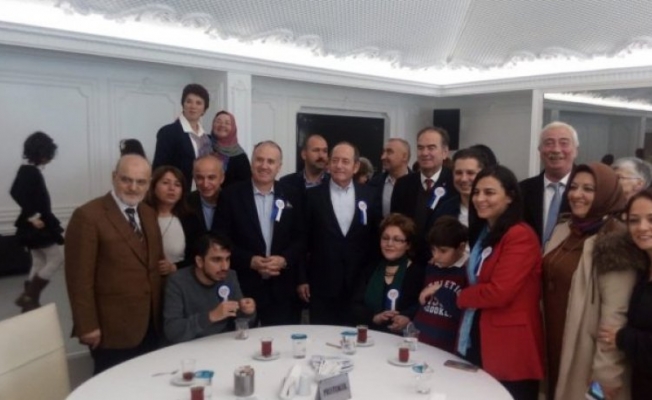 CHP'li Akif Hamzaçebi, otizmli çocukları ziyaret etti
