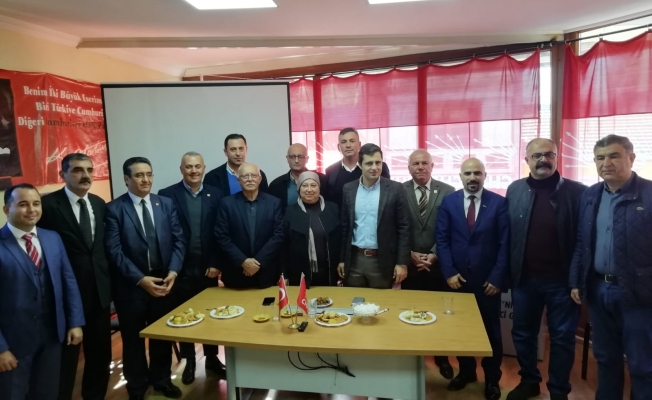 AKP'ye ve adayına göre, İzmirlinin tek derdi sanki kordonda yemek içmek