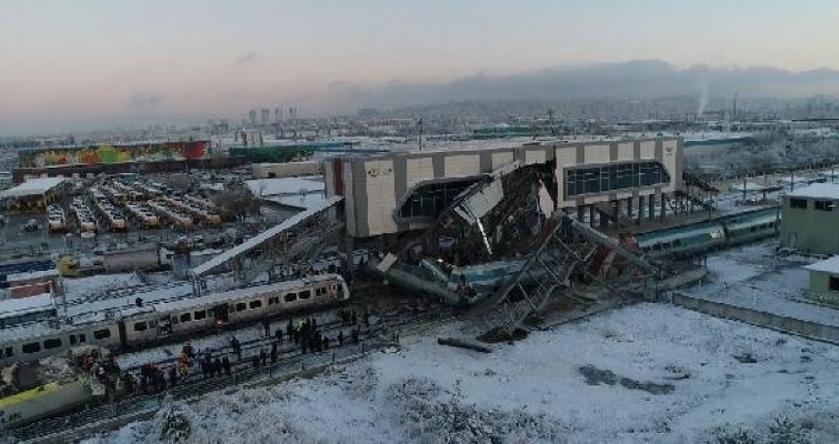 Ankara'da yüksek hızlı tren kazası: 7 ölü, 46 yaralı var