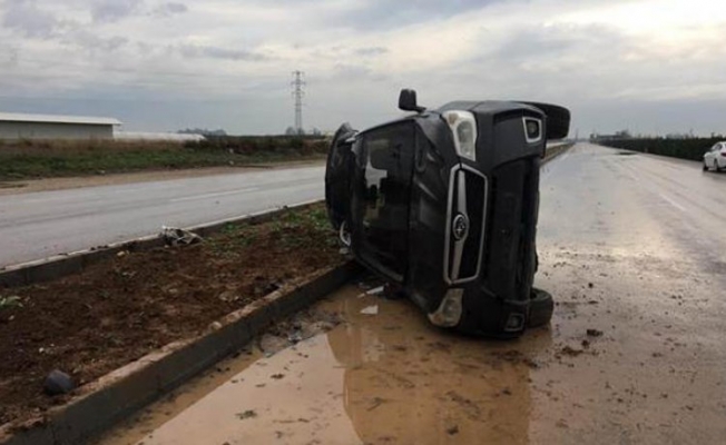 CHP'li belediye başkanının aracı takla attı!