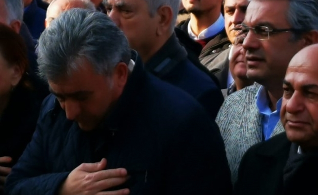 Başkan İnce babasını son yolculuğuna uğurladı