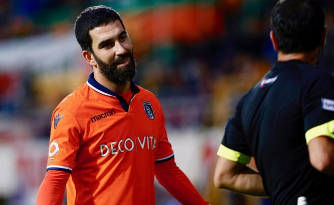 Arda Turan'ın tekmeliği olay oldu!