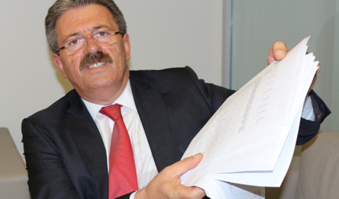 CHP İzmir'de sevilen isme kanser teşhisi