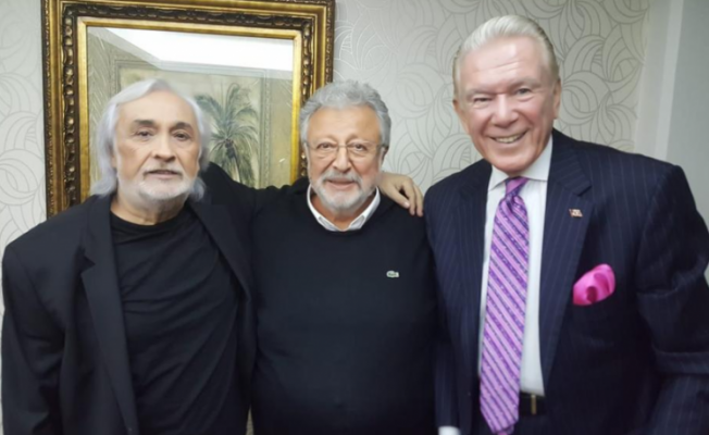Uğur Dündar'dan iki ustaya destek