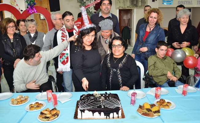 Foça’da erken yeni yıl sevinci