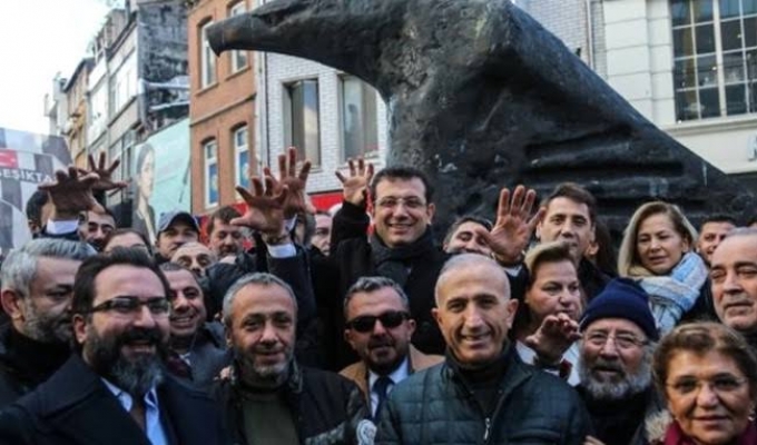 CHP’li İmamoğlu'ndan Beşiktaş taraftarına jest