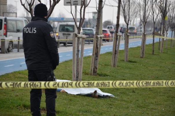İstanbul'da dehşet! Arkadaşının boğazını kesti