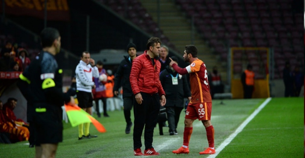 Sabri Sarıoğlu, Tuzlaspor hocası Aydın Kaldırım'ı tehdit etti