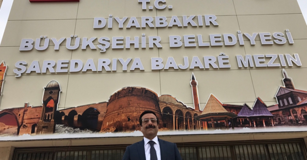 Atanan kayyım  'Amed' yazısını sildirdi
