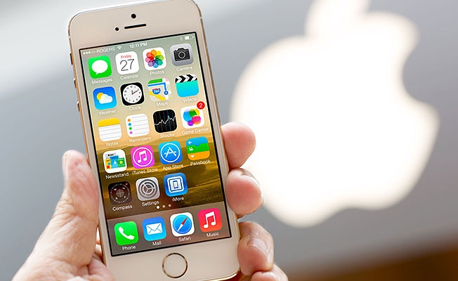 Apple'dan iPhone 5S'in fişini çekme sinyali