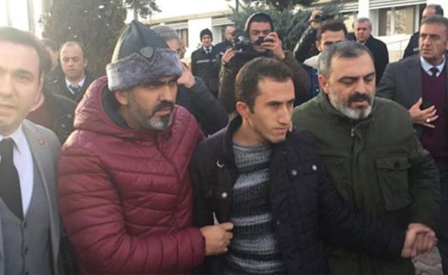 Daha dün Ceren Damar öldürülmemiş gibi... Üniversiteye pompalıyla girdi!