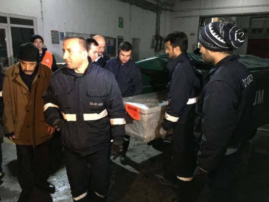 Ukrayna'da öldürülen Zeynep ve Buket'in cenazeleri Türkiye'ye getirildi