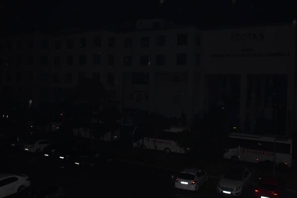 İzmir otogarında 'büyük bir felaketi engellemek için' elektrik kesintisi