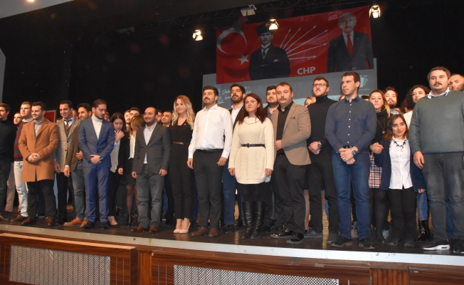 CHP Gençlik'ten İzmir'de eğilim ve liste çıkışı