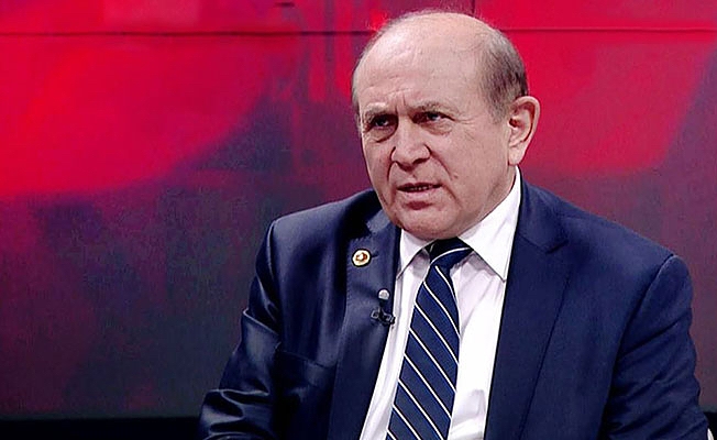 Bir türlü istediği koltuğa oturamayan Kuzu, kendine yeni iş buldu