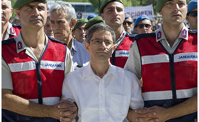 15 Temmuz'un kritik ismi böyle dedi: Darbe yok ki pişman olayım