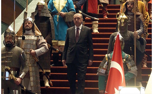 İzinsiz çalındığı için sahibinin tepki gösterdiği Dombra'yı hangi AKP'li keşfetti
