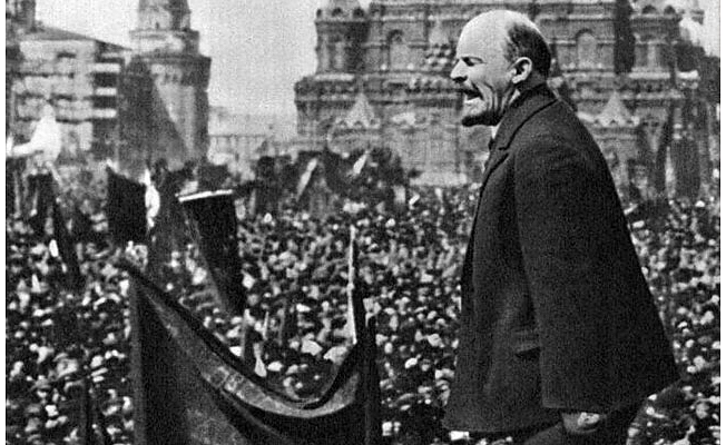 Lenin'in gömülmesi tartışması başladı