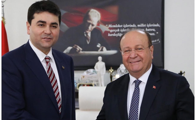 CHP eski milletvekili, aday gösterilmeyince DP'ye geçti
