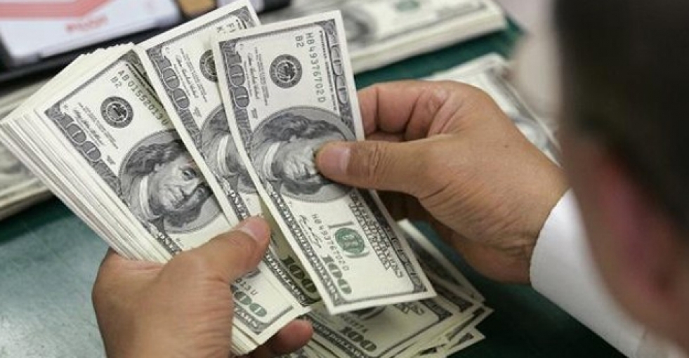 Dolar dalgalanıyor