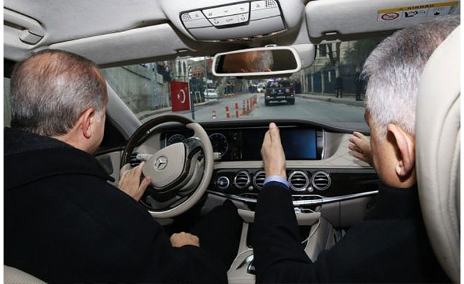 Erdoğan'ın duble yolu böyle yarıldı...