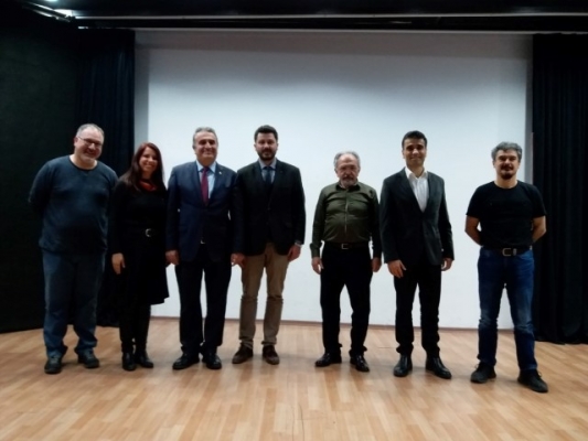 Mülkiyeliler krizi konuşuyor