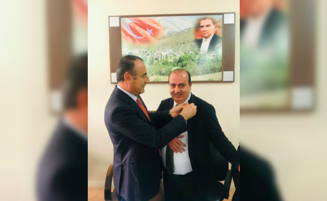 AKP'den istifa etti, CHP'nin adayı oldu