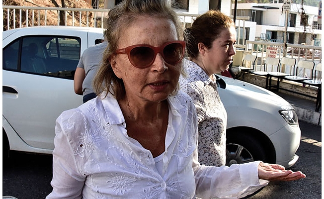Nazlı Ilıcak'a bir hapis cezası daha