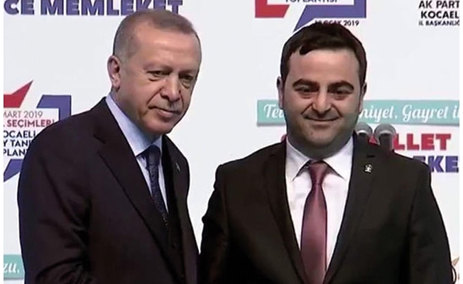 Erdoğan sahnede azarlamıştı: Belediye başkan adayından anında görüntü