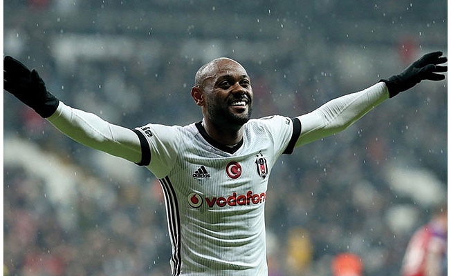 Beşiktaş'ta forvetle yollar ayrıldı!