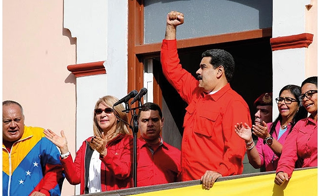 Venezuela'daki Amerikancı darbe girişimine Fransa ve İspanya da katıldı