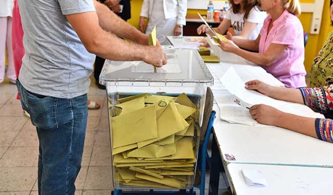 İlçe seçim kurulu: 52 kişinin bir evde oturması normal!