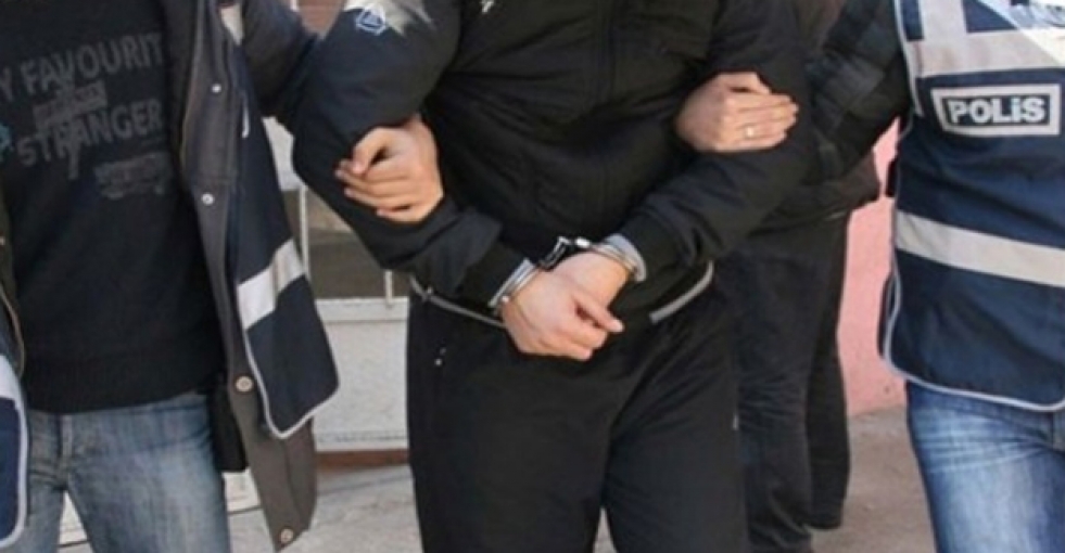 'Çalış' dediği için babasını öldürdü