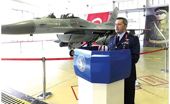 Savaş uçaklarından sorumlu general tutuklandı!