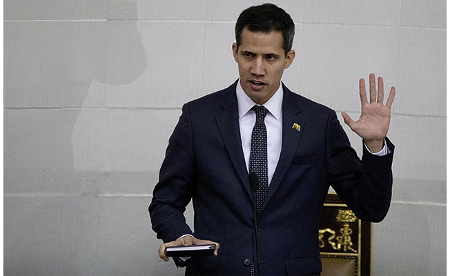 Venezuela, ABD'nin kukla liderine darbe indirmeye hazırlanıyor